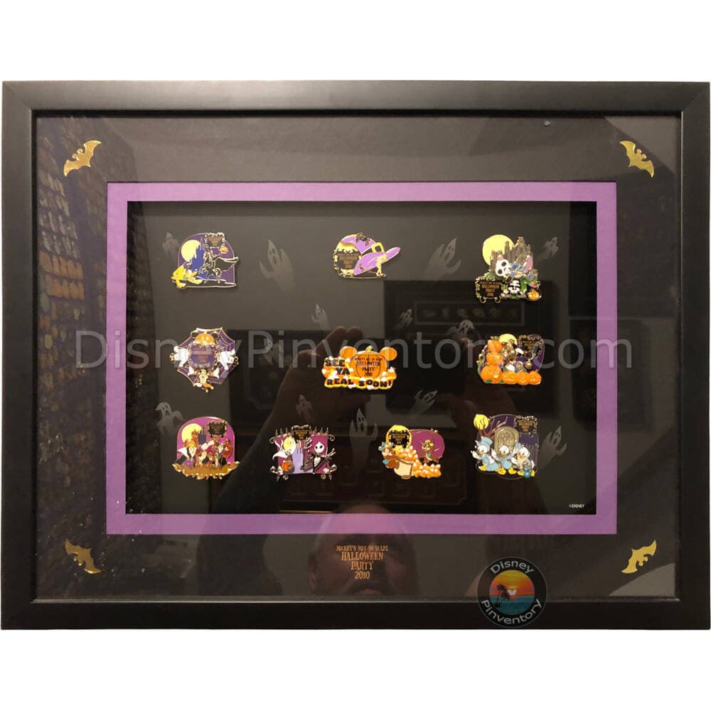 Mickey's Not So Scary Halloween Party 2010 - Framed Pin Set - Pin 40104