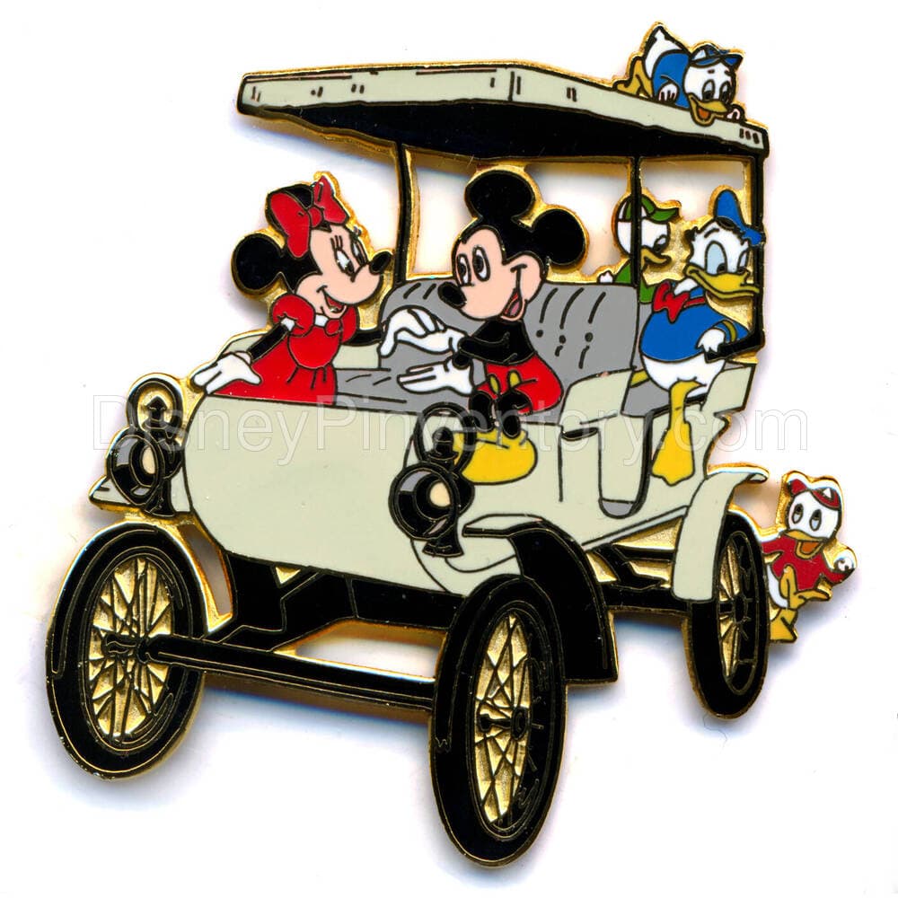 Mickey, Minnie, Donald & Nephews in a Horseless Carriage - Pin 673